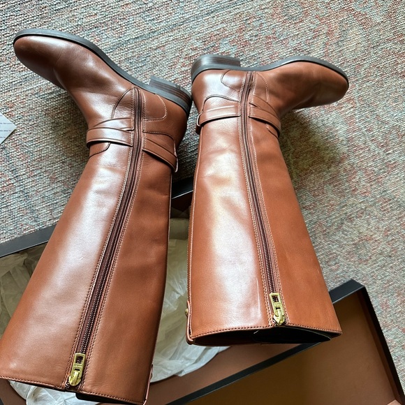 Coach Essex Semi Matte Calf Dark Saddle EUC with Box Size 6.5M - Picture 10 of 16